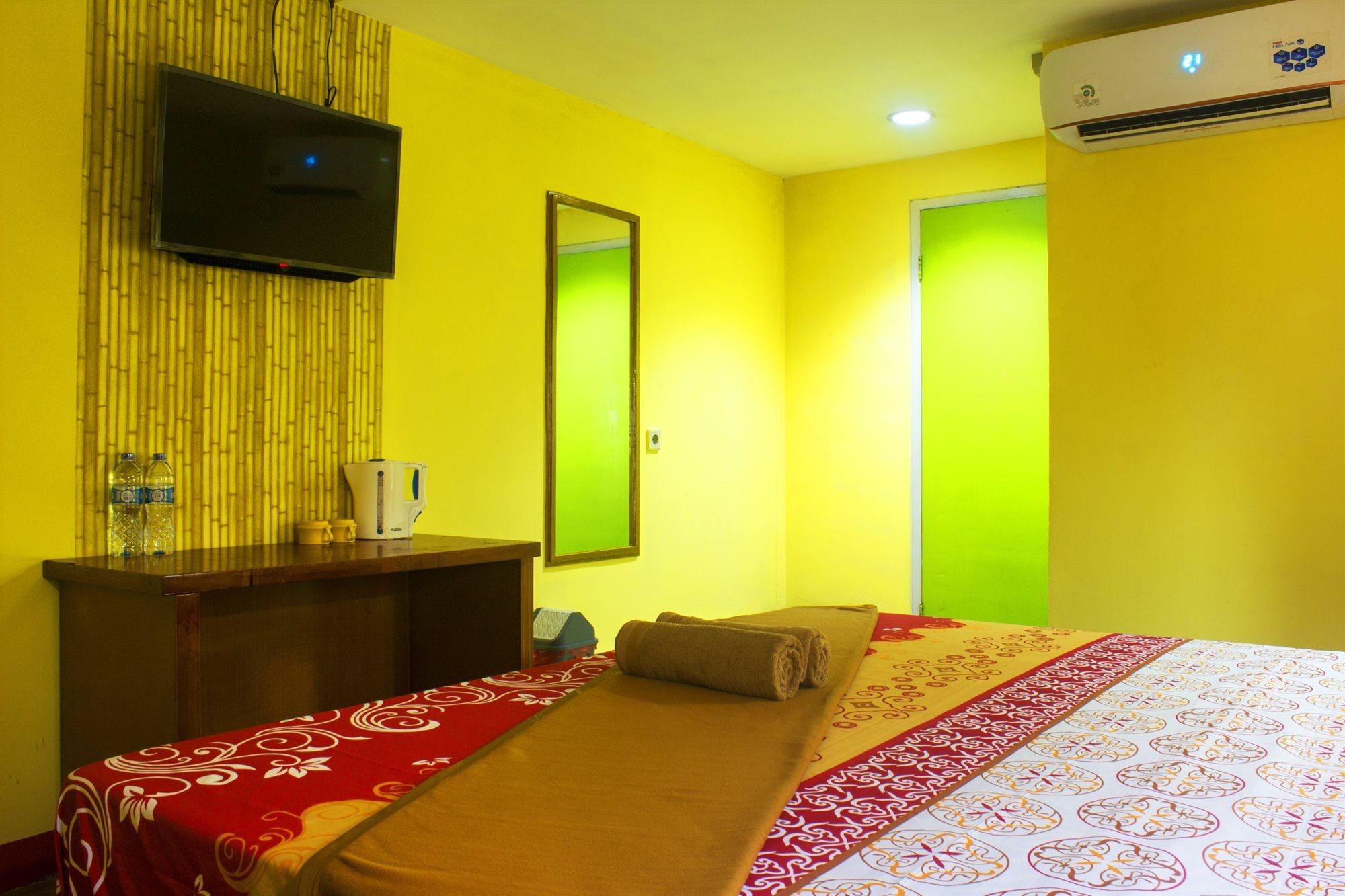 New Priok Indah Syariah Hotel Джакарта Экстерьер фото
