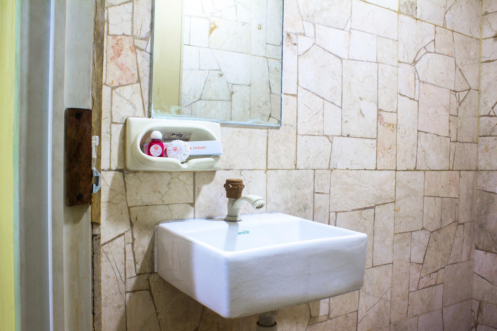 New Priok Indah Syariah Hotel Джакарта Экстерьер фото